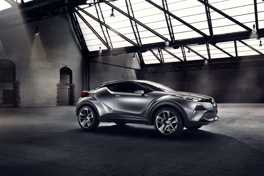  Toyota C-HR Concept 2015 года  (фото 12 из 15)